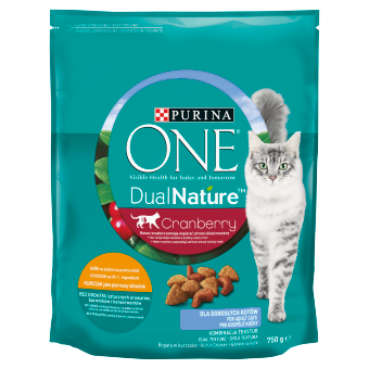 PURINA ONE DualNature Cranberry Adult Cat Food chicken as first ingredient 750g